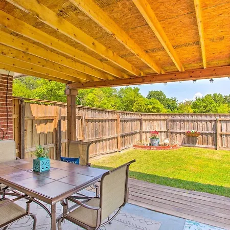 Family-Friendly Rowlett Home 23 Mi To Dallas